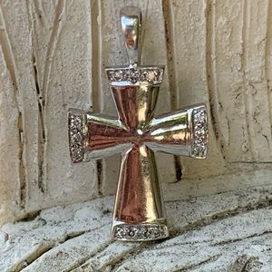 10k White Gold Cross Pendant with Diamonds